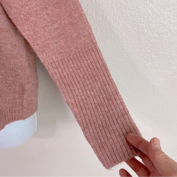 Legendary Outfitters Heather Rose Soft And Cozy Crewneck Sweater Size M - Picture 2 of 8